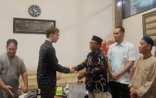 Kisah WNA Inggris Jadi...