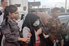Diduga Korupsi Makan...