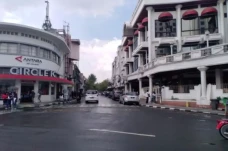 Akhir Pekan Mulai Mei...
