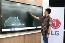 LG Perkuat Komitmen...