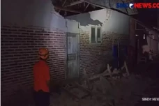 Gempa Garut Sebabkan...
