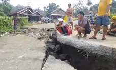 Diguyur Hujan Deras,...
