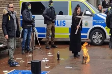 Klaim sebagai Aktivis...