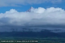 Gunung Semeru Erupsi,...