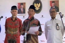 Menko PMK: Gunung Ruang...
