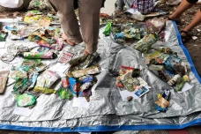 Saset Jadi Penyumbang...