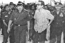 Kisah Jenderal Soemitro,...