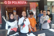 Diajak Keluar Mantan...