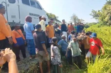 Kereta Pandalungan Tabrak...