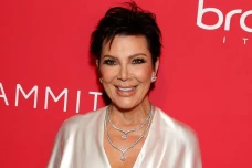 Kris Jenner Ibunda Kim...