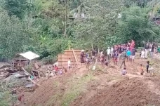 Hujan Deras, Tebing...