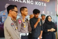 7 Fakta Mahasiswa Tabrak...