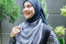 Belum Menutup Hati,...