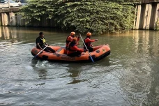 Bocah SD Tenggelam di...