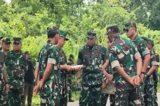 Perkuat Pertahanan Papua,...