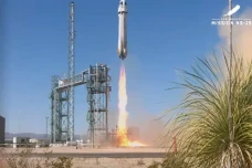 Blue Origin Sukses Terbangkan...