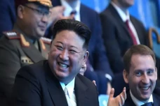 Korsel Blokir Lagu Kim...