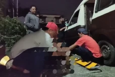 Naik Angkot, Seorang...
