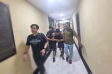 Tampang MGS, Penusuk...