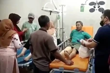 Brak! Mobil Pengantar...
