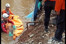 Terseret Arus Kali Pesanggrahan...