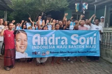Relawan Jokowi Bergerak...
