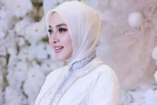 Kini Hamil 7 Bulan,...