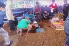 Makam Bocah Diduga Korban...