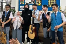 Alan Walker Sambangi...