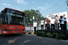 Transjakarta Akan Layani...