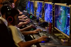 Mau Anak Bermain Game...