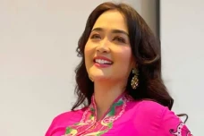 Vega Darwanti Ucap Syukur...