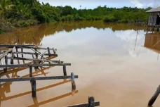 Perusahaan Tambang Pasir...