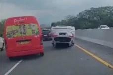Tabrak Sedan, Honda...