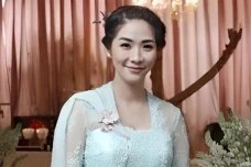 Profil Arina Winarto,...