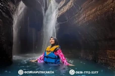 Menjelajahi Curug Putri...