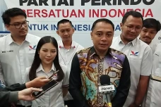 Pilwalkot Surabaya,...