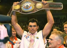 Profil Corrie Sanders:...