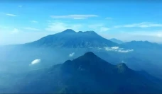 Tutup Hampir Setahun,...