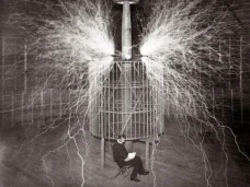 5 Penemuan Nikola Tesla...