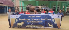 Berbagi di Hari Raya...