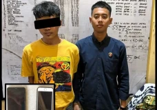 Ancam Sebarkan Video...