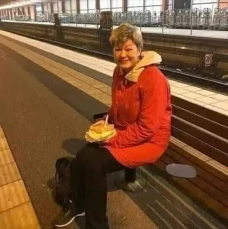 Menteri Swedia Tampil...
