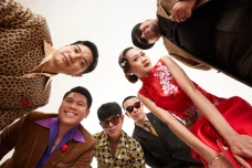 Gandeng Diskoria, Cecil...