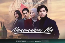 Yoriko Angeline Kenakan...