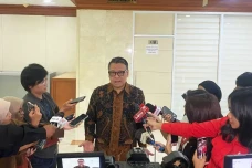 PDIP Pede Koalisi dengan...