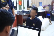 Pria di Lampung Bunuh...