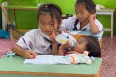 Viral, Siswi Kelas 5...