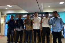 Marak Depot Air Minum...