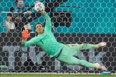 Pertaruhan Yann Sommer,...